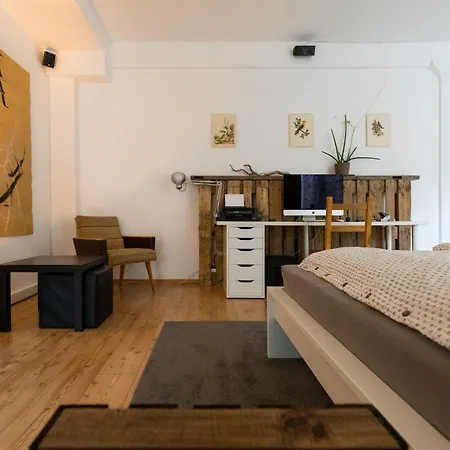Apartment 230 M2 Loft Mit Eigenem Wintergarten Mit Tischtennis & Dart, Kostenloser Parkplatz *