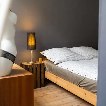 Apartment 230 M2 Loft Mit Eigenem Wintergarten Mit Tischtennis & Dart, Kostenloser Parkplatz