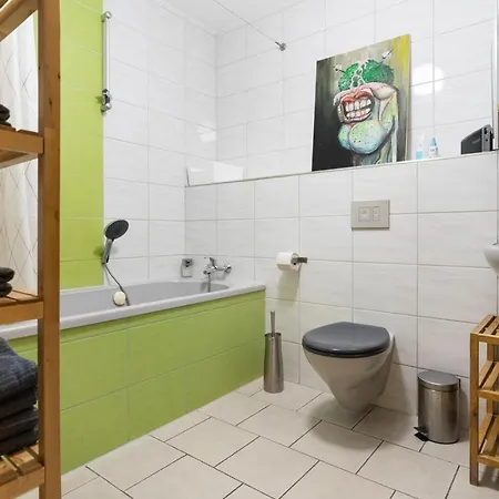 230 M2 Loft Mit Eigenem Wintergarten Mit Tischtennis & Dart, Kostenloser Parkplatz *